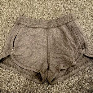 Lululemon comfy short